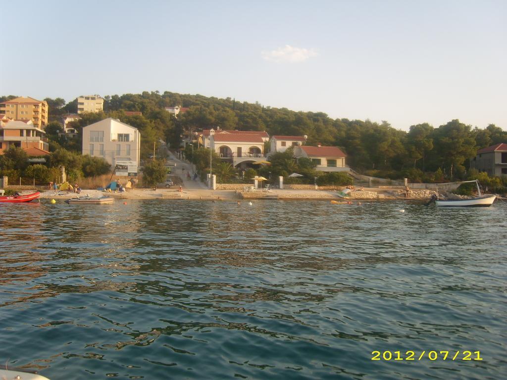 Apartments Oklopcic Трогир Экстерьер фото