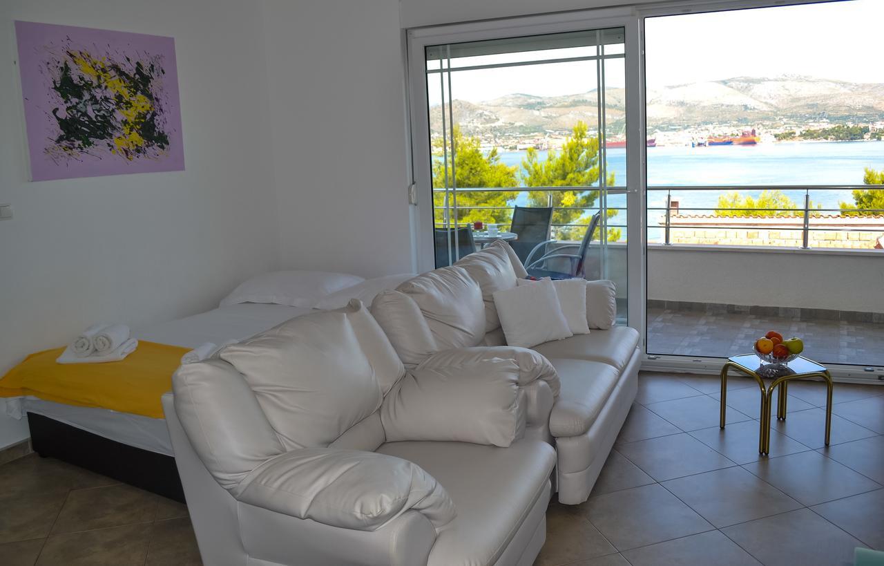 Apartments Oklopcic Трогир Экстерьер фото